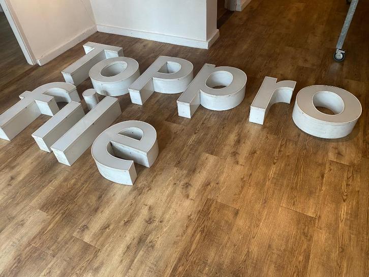 Aluminium doosletters 50-70cm hoog, Verzamelen, Merken en Reclamevoorwerpen, Gebruikt, Lichtbak of (neon) lamp, Ophalen