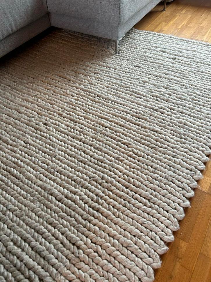 Mooi Vloerkleed - lichtgrijs, Huis en Inrichting, Stoffering | Tapijten en Kleden, Gebruikt, 200 cm of meer, 150 tot 200 cm, Rechthoekig