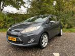 Ford Fiësta Sport 1.6 TI | 3 deurs | Airco | APK 10/‘26 |, Auto's, Ford, Zwart, 4 cilinders, Leder en Stof, Bedrijf
