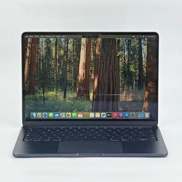 MacBook Air (M2, 2022) | 8GB | 256GB SSD beschikbaar voor biedingen