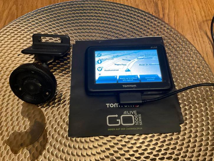 TomTom GO 1000 Live Navigatiesysteem, Auto diversen, Autonavigatie, Gebruikt, Ophalen of Verzenden