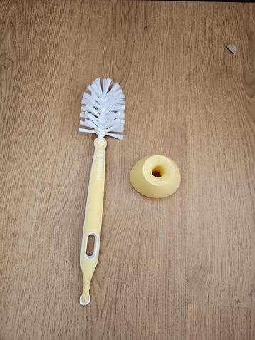 Borstel babyflessen Medela beschikbaar voor biedingen