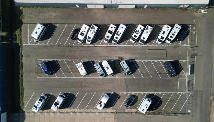 Camperstalling: luxe parkeren buiten prive, 7 dagen per week, Caravans en Kamperen, Caravanstallingen