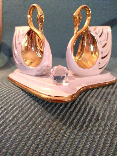 RG Limoges Capodimonte Swarovski beeldje, Verzamelen, Swarovski, Zo goed als nieuw, Figuurtje, Ophalen of Verzenden