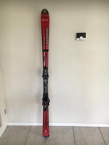 ski's atomic Beta carve 9-20 Hannels Carbon 170 cm + stokken beschikbaar voor biedingen