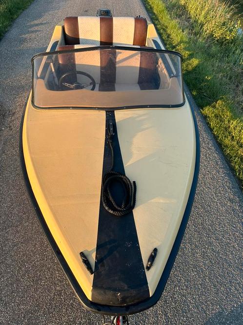 Speed bootje, Watersport en Boten, Speedboten, Zo goed als nieuw, 3 tot 6 meter, Benzine, Minder dan 70 pk, Polyester, Buitenboordmotor