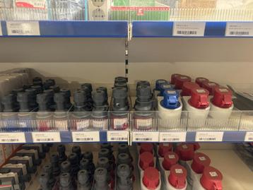 Restpartij CEE stekkers, contrastekkers en opbouw WCD's beschikbaar voor biedingen