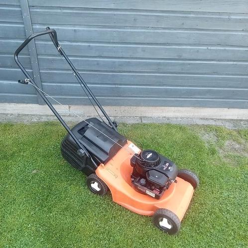 KLEINE GRASMAAIER DUWMAAIER BENZINE MOTORMAAIER, Tuin en Terras, Grasmaaiers, Gebruikt, Benzine-grasmaaier, Cirkelmaaier, Opvangzak
