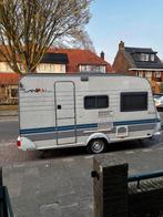 Zeer complete Hobby caravan incl voortent, uitbouw en luifel, Hobby, Dwarsbed, Treinzit, 750 - 1000 kg