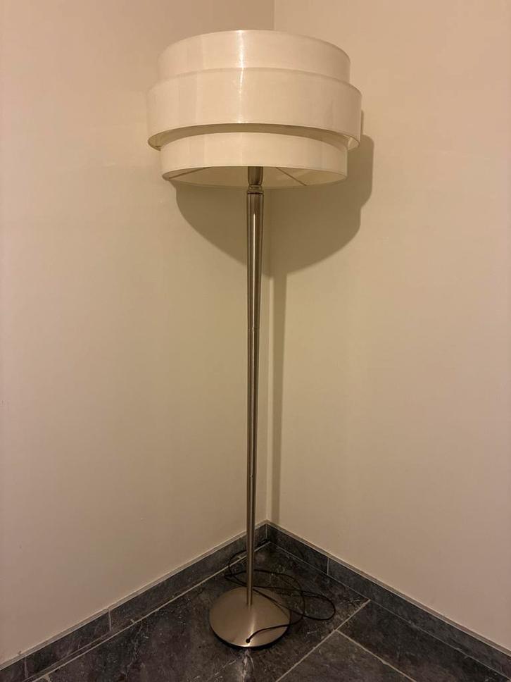 Stijlvolle Staande Lamp, Huis en Inrichting, Lampen | Vloerlampen, Gebruikt, 150 tot 200 cm, Metaal, Ophalen of Verzenden
