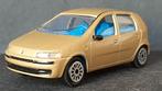 Fiat Punto 1:43 Majorette Pol, Hobby en Vrije tijd, Modelauto's | 1:43, Verzenden, Zo goed als nieuw