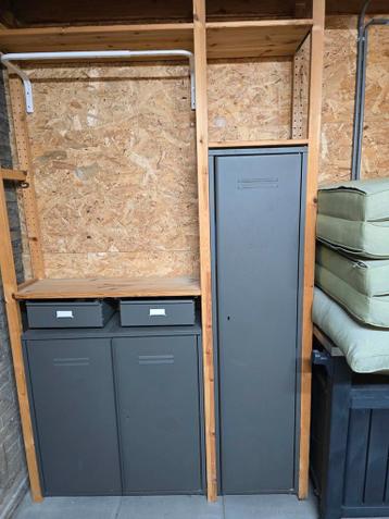 Ikea Ivar kast

133 cm breed
226 cm hoog
30 cm diep - afbeelding 2