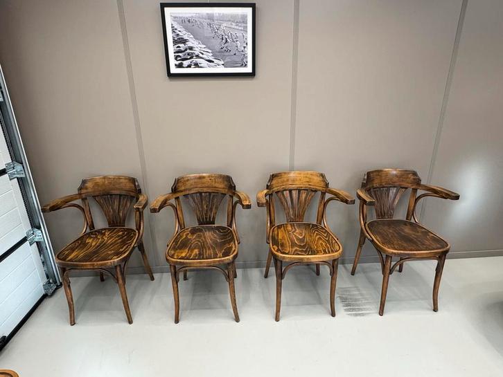 Thonet stoelen - 6 stuks, Huis en Inrichting, Stoelen, Zo goed als nieuw, Vijf, Zes of meer stoelen, Hout, Bruin, Ophalen