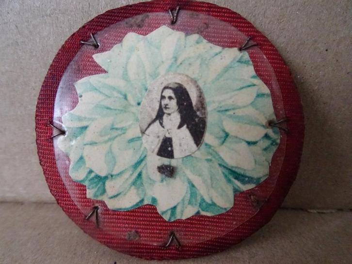 Antiek relikwie Theresia Heilige Theresia van Lisieux 5cm, Antiek en Kunst, Antiek | Religie, Ophalen of Verzenden
