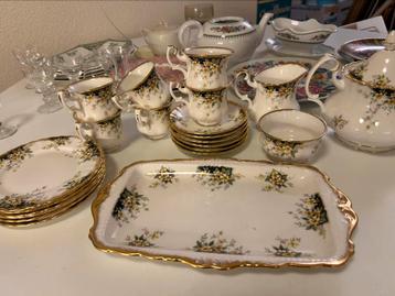 Royal Albert - Royal Ascot koffieservies beschikbaar voor biedingen