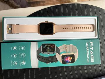 Fitage Smartwatch roze. Nieuw in doos en ongebruikt  beschikbaar voor biedingen