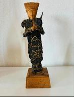 Welvaartspop Indonesië gemaakt van muntstukken., Ophalen of Verzenden