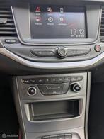 Opel Astra 1.0 Turbo 120 Jaar Edition, Auto's, Euro 6, Start-stop-systeem, 610 kg, Origineel Nederlands