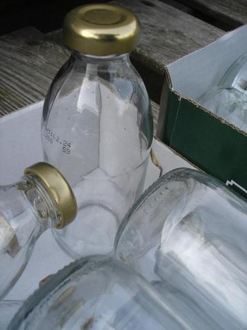 80 x kleine glazen sap flesjes / inmaakflesjes van glas