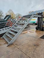 Stalen trap met bordes gegalv hoog 2,15mtr. Nob192, Doe-het-zelf en Verbouw, Ladders en Trappen, Ophalen of Verzenden, Zo goed als nieuw