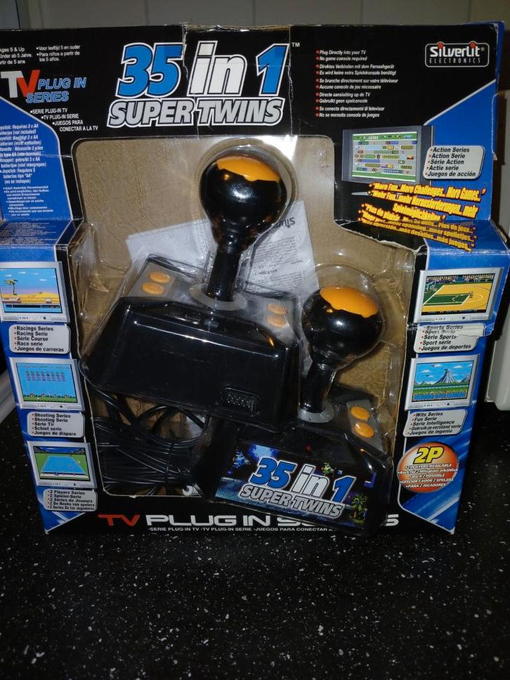 35 in 1 Super Twins TV Plug & Play Console, Spelcomputers en Games, Spelcomputers | Overige, Nieuw, Ophalen