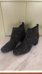 Marco Tozzi enkellaarsjes maat 38 tijgerprint, Kleding | Dames, Schoenen, Lage of Enkellaarzen, Marco Tozzi, Ophalen of Verzenden