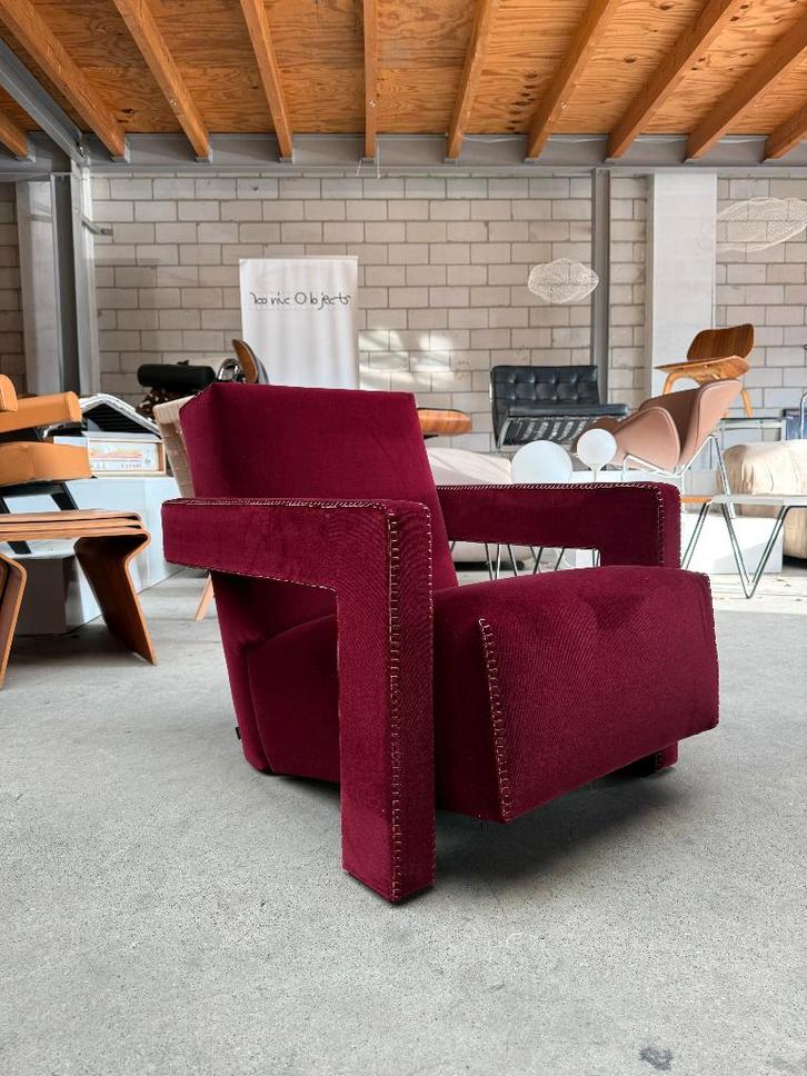 Cassina Utrecht fauteuil by Gerrit Rietveld, Huis en Inrichting, Fauteuils, Zo goed als nieuw, Stof, 50 tot 75 cm, 75 tot 100 cm