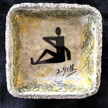 Uniek handgemaakt vintage schaaltje – gesigneerd J. Gill? beschikbaar voor biedingen