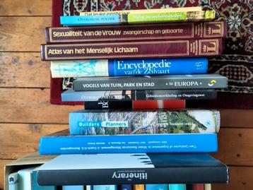 Verschillende boeken. Bijna gratis  beschikbaar voor biedingen