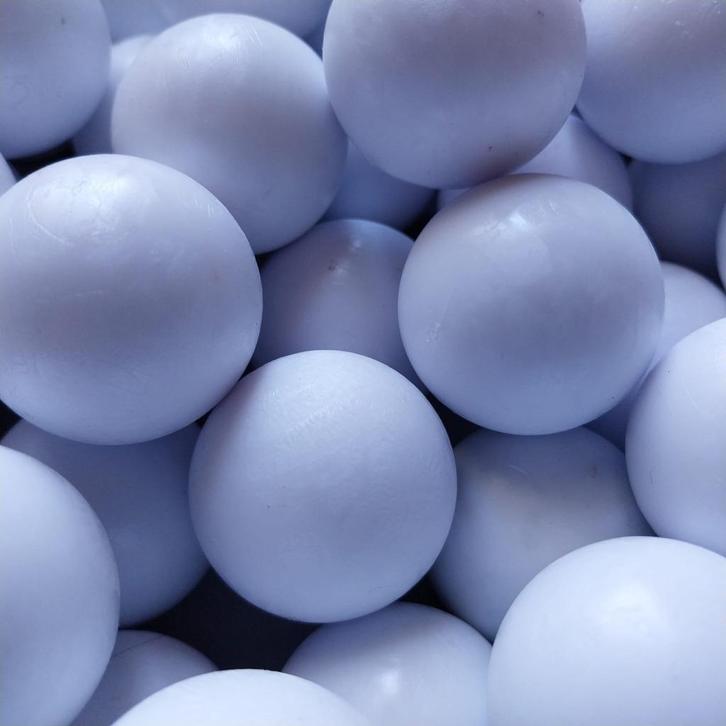 25 ballen van eerste keuze – ijswit en perfect!, Sport en Fitness, Fitnessmaterialen, Zo goed als nieuw, Overige typen, Verzenden