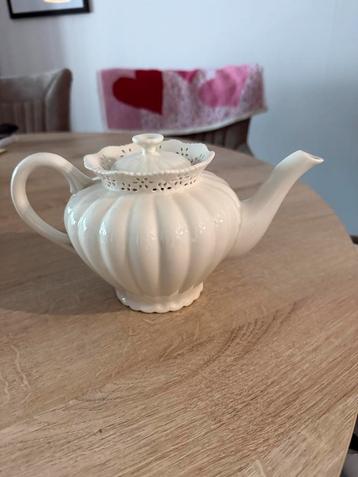 Vintage Meander Theepot - Charmant en Klassiek beschikbaar voor biedingen