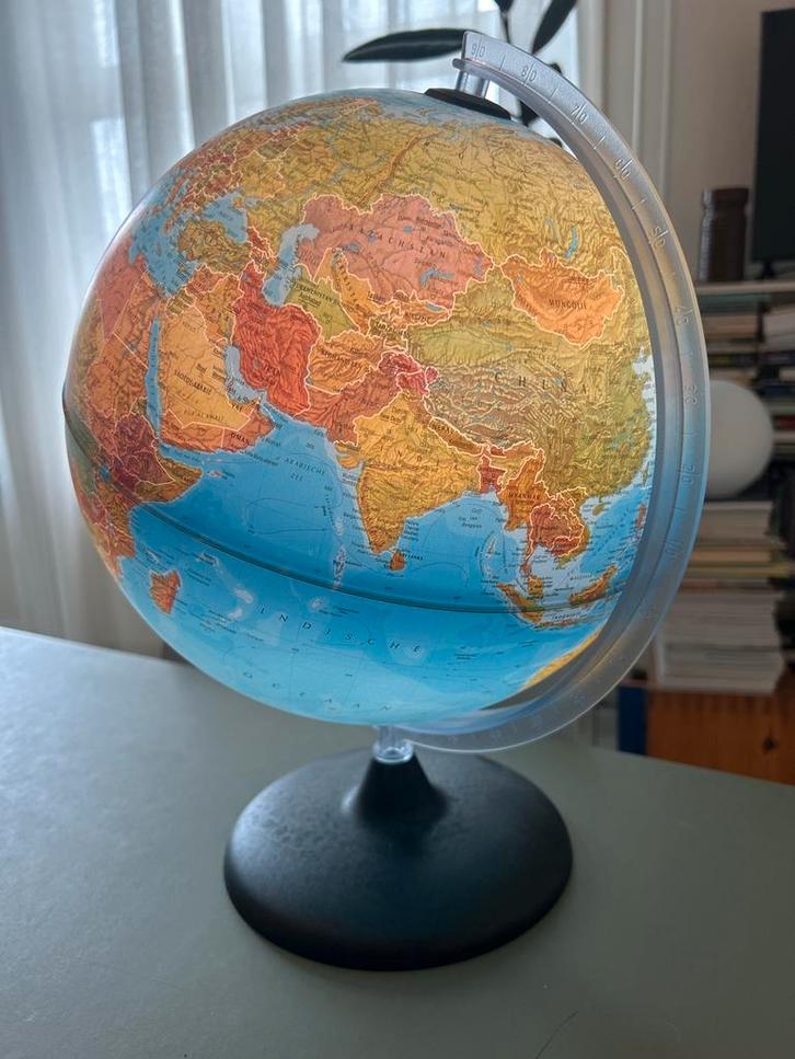 Verlichte Wereldbol - Ontdek de Wereld!, Huis en Inrichting, Woonaccessoires | Wereldbollen, Zo goed als nieuw, Verlicht, Ophalen of Verzenden