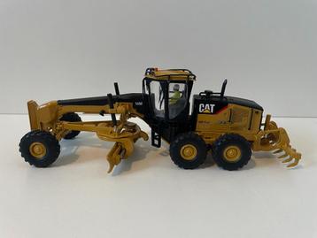 Caterpillar 14M grader van Diecast Masters beschikbaar voor biedingen