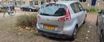 Renault Scénic 2.0 16V 103KW CVT 5P 2011 Grijs, Auto's, Renault, Euro 5, Stof, 74 €/maand, Zwart