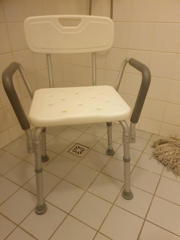 Douchestoel  beschikbaar voor biedingen