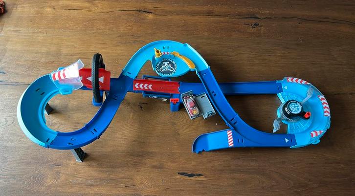 Cars GRC Racebaan met Sprong | Merk: Pixar/Disney, Kinderen en Baby's, Speelgoed | Racebanen, Zo goed als nieuw, Racebaan, Opwindmechanisme