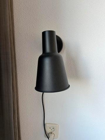 Zwarte Wandlamp met Dimmer beschikbaar voor biedingen