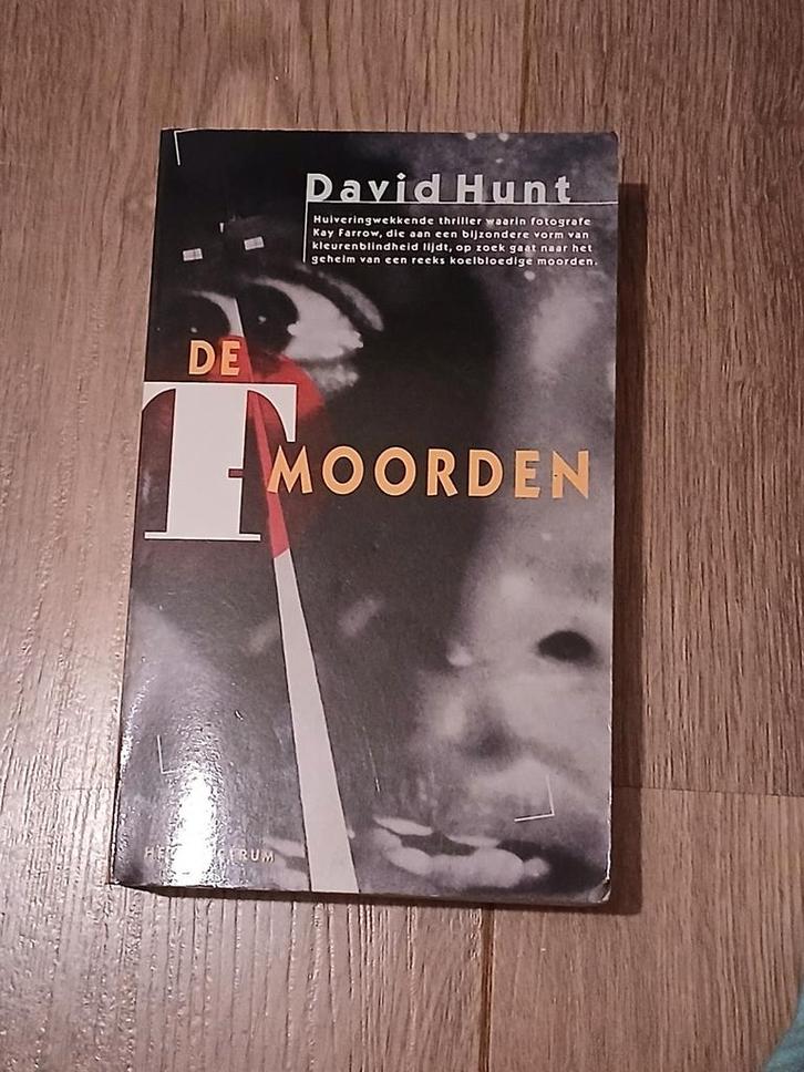 D. Hunt - De T-moorden, Boeken, Thrillers, Gelezen, Ophalen of Verzenden