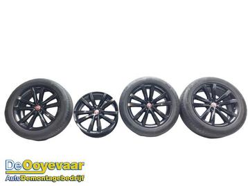Velgen set + banden van een Jaguar F-Pace (F-Pace 16-) beschikbaar voor biedingen