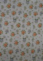 Vintage lap stof wit met zalmroze en lila-gele bloemen, Hobby en Vrije tijd, 30 tot 120 cm, 30 tot 200 cm, Ophalen of Verzenden