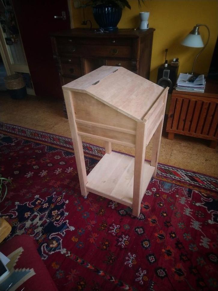 Lessenaar laag model: 85 cm. hoog, Huis en Inrichting, Bureaus, Nieuw, Stabureau, Met wielen, Ophalen