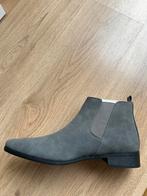 Grijze Chelsea Boots - Maat 39 - Nieuw (valt als 40 of 41), Ophalen of Verzenden, Nieuw, Overige kleuren, Boots