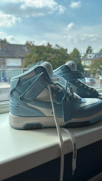 Off white schoenen maat 43 beschikbaar voor biedingen