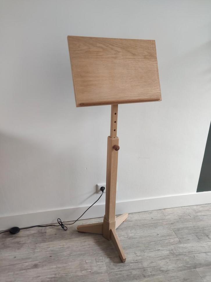 Handgemaakte eiken lessenaar - in hoogte verstelbaar, Muziek en Instrumenten, Standaards, Zo goed als nieuw, Muziekstandaard, Accordeon