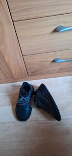 Adidas maat 36 2/3   izgs paar keer gedragen, Ophalen of Verzenden, Zo goed als nieuw, Sportschoenen
