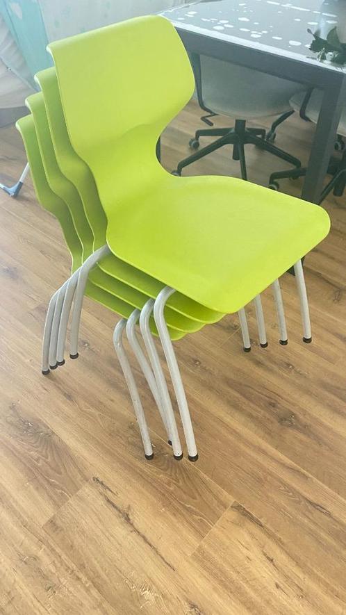 2x Groene Stoelen €20, Huis en Inrichting, Stoelen, Zo goed als nieuw, Twee, Overige materialen, Overige kleuren, Ophalen