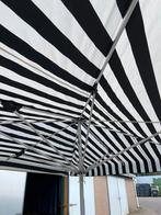 Parasol groot zwart wit gestreept, Tuin en Terras, Ophalen, Zo goed als nieuw, Zweefparasol