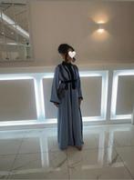 Blauw/zwarte tekschita, Kleding | Dames, Jurken, Zo goed als nieuw, Maat 34 (XS) of kleiner, Onder de knie, Verzenden