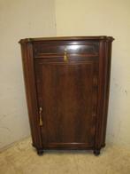 Fraaie antieke mahonie hoekkast