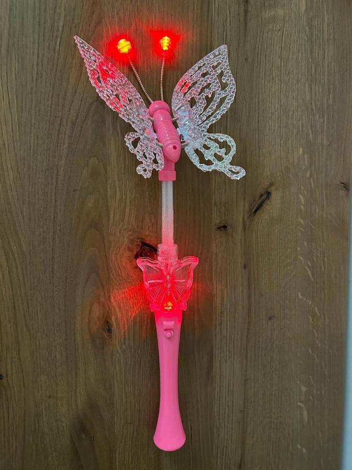 Magische LED Toverstaf met Vlinder - Roze, Zgan!, Kinderen en Baby's, Carnavalskleding en Verkleedspullen, Zo goed als nieuw, Meisje